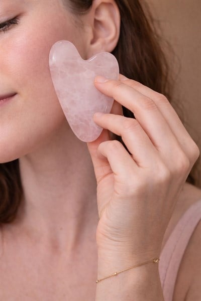 Pembe Kalp Gua Sha Doğal Yüz Masaj Taşı