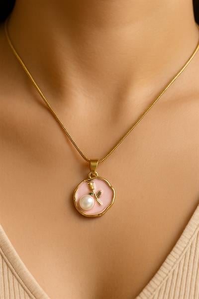 Pembe Zeminli Büyük İnci Çiçek Çelik Kolye