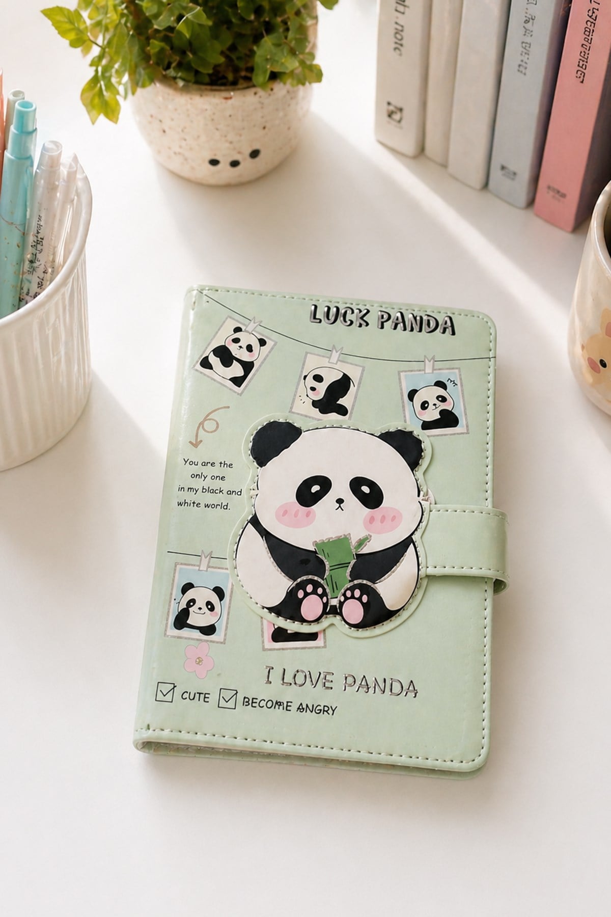 Açık Yeşil  Panda Mıknatıslı Sert Kapak Defter