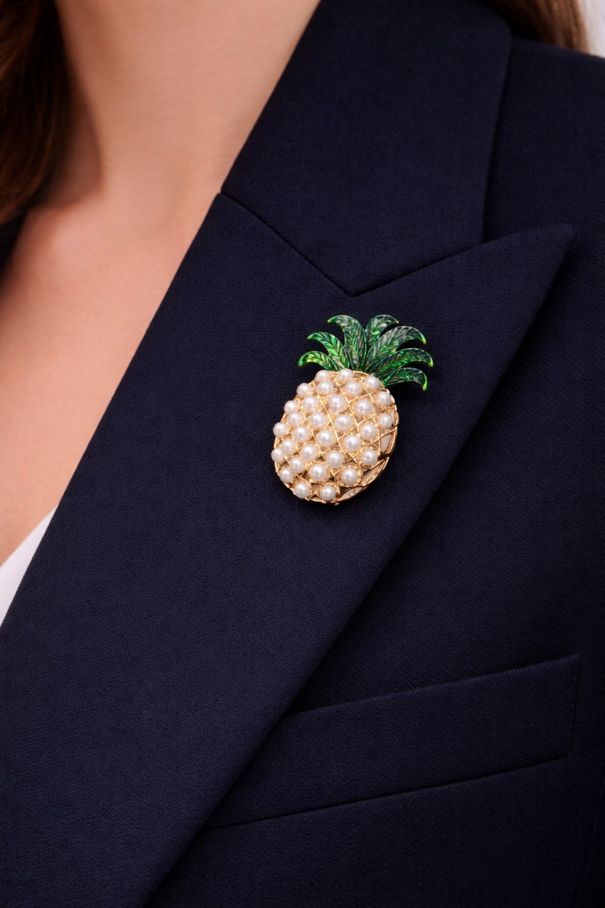 Beyaz Taşlı Ananas İğneli Broş