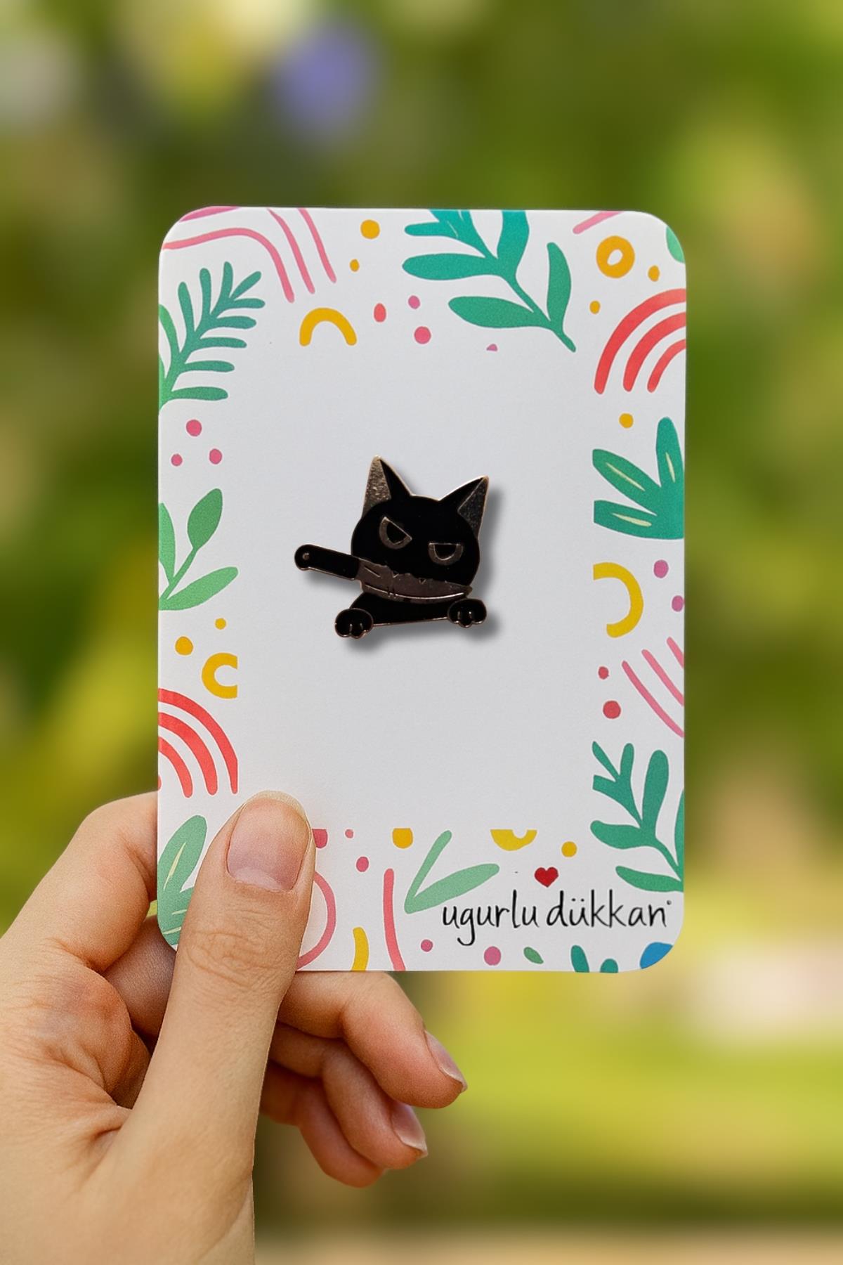Bıçaklı Kara Kedi Rozeti