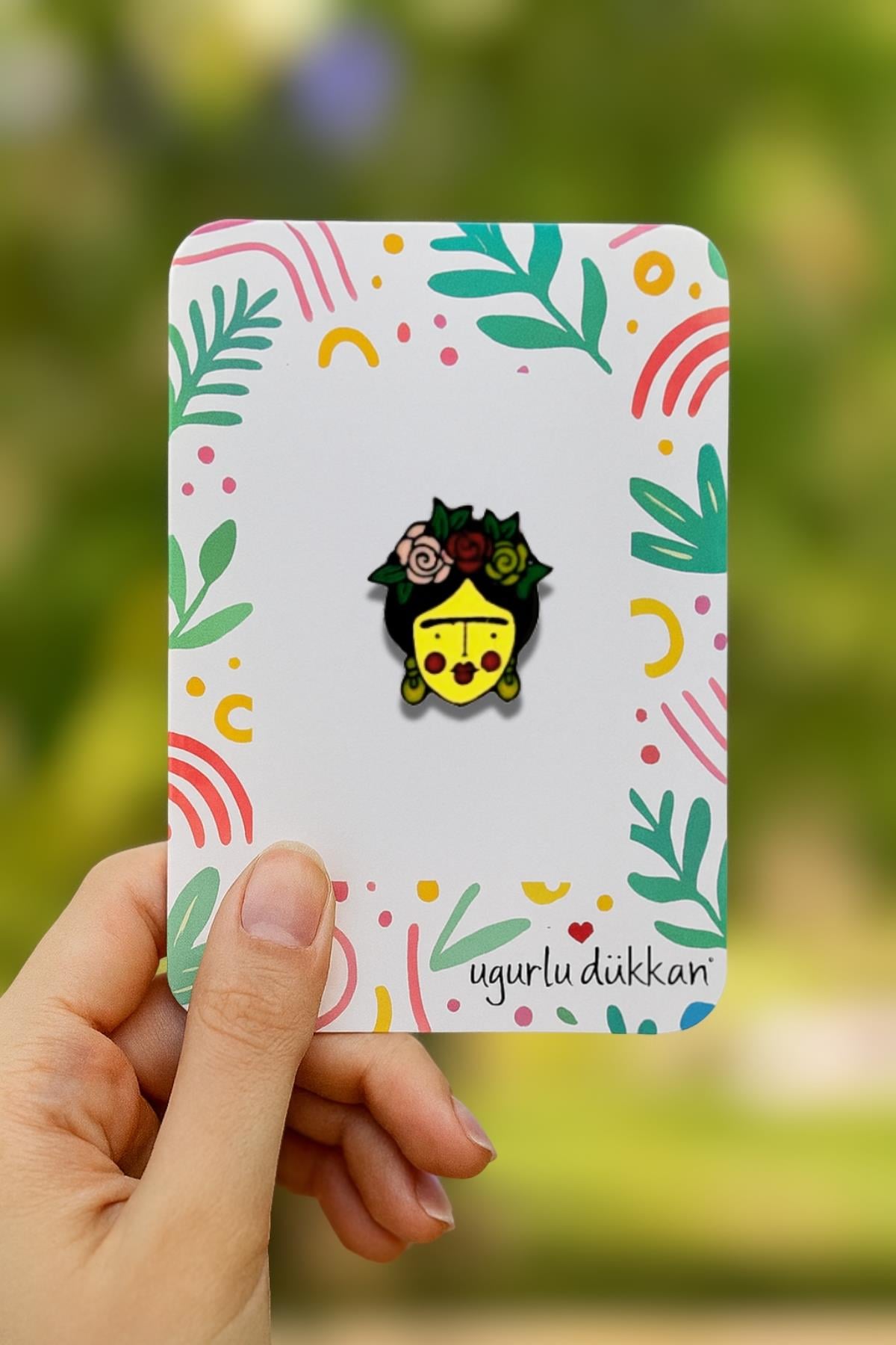 Büyük Çiçekli Frida Rozeti