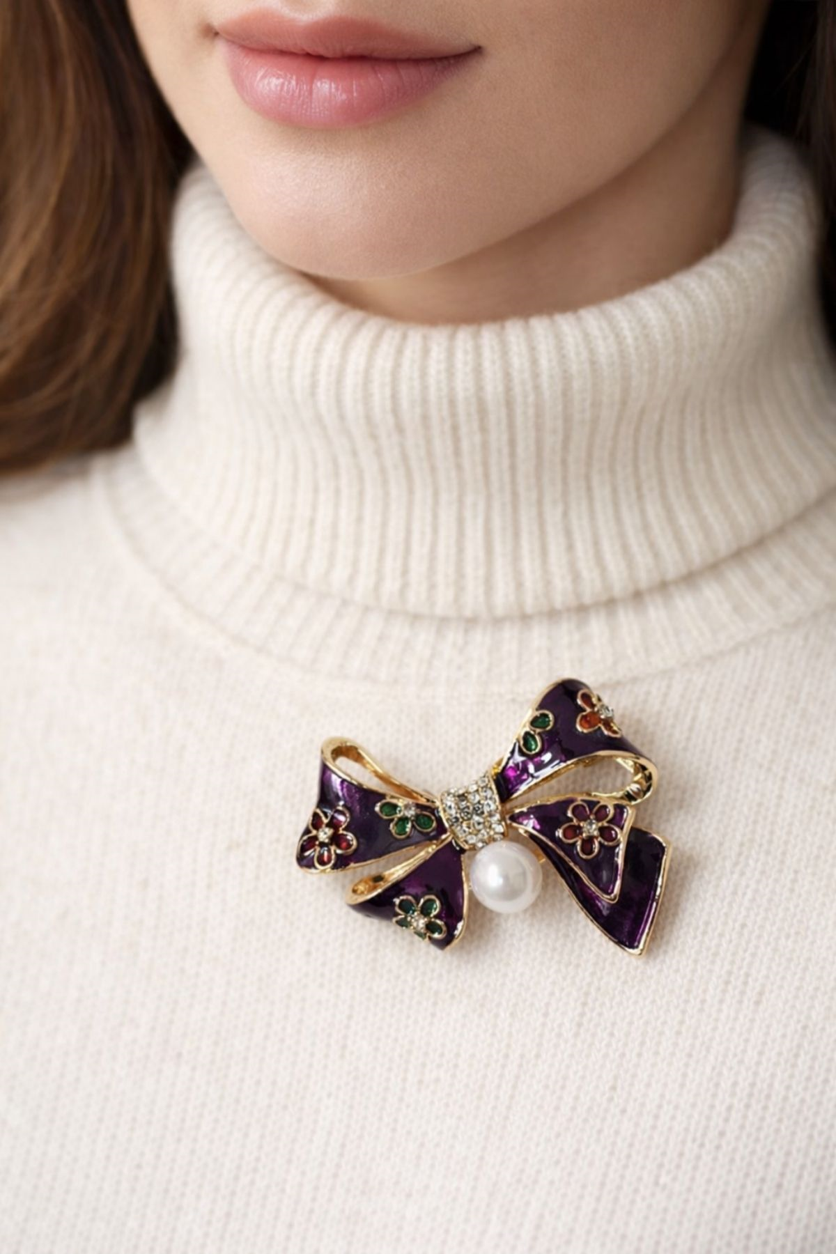 Çiçekli Kurdele Broş