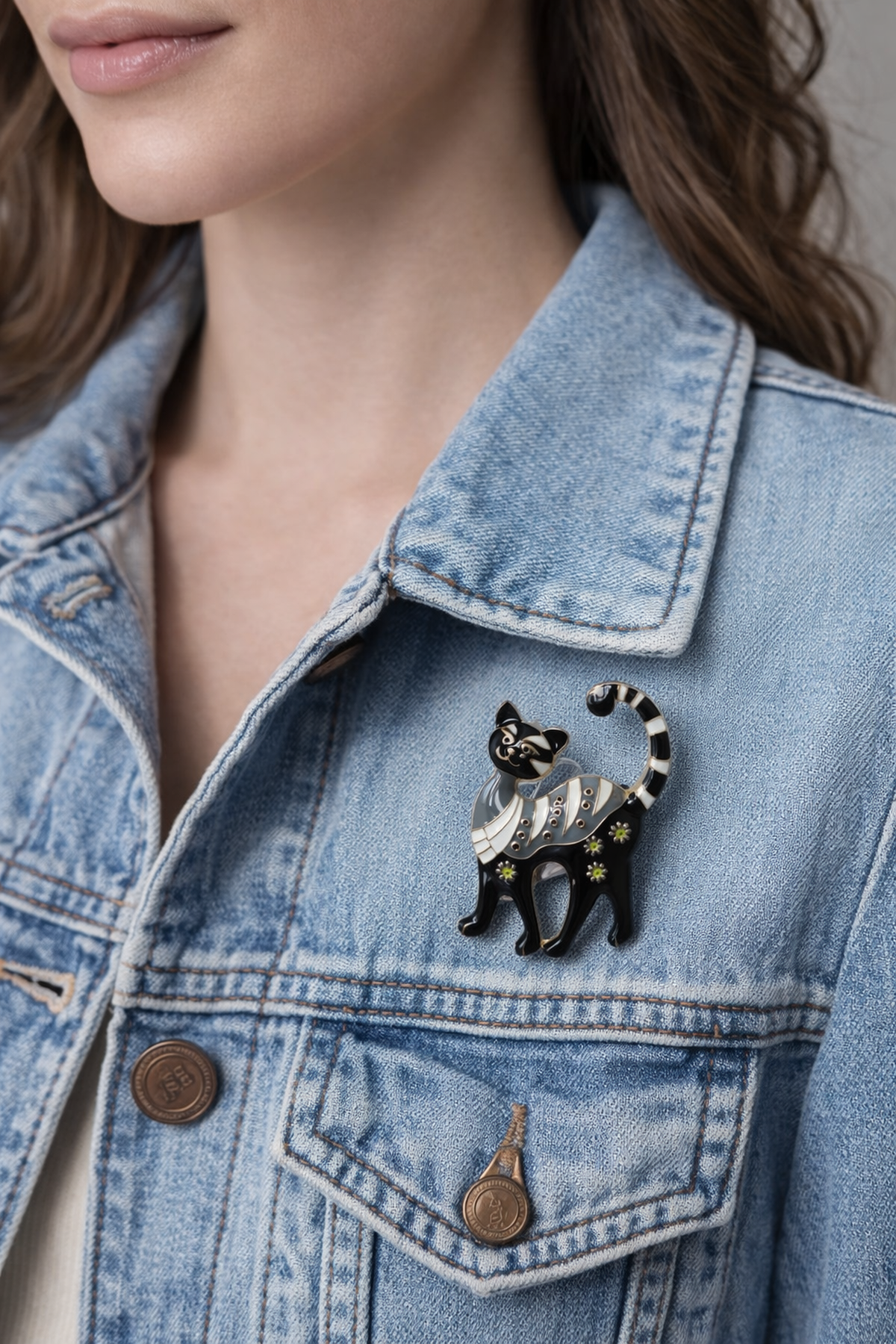 Çiçekli Siyah Kedi Broş