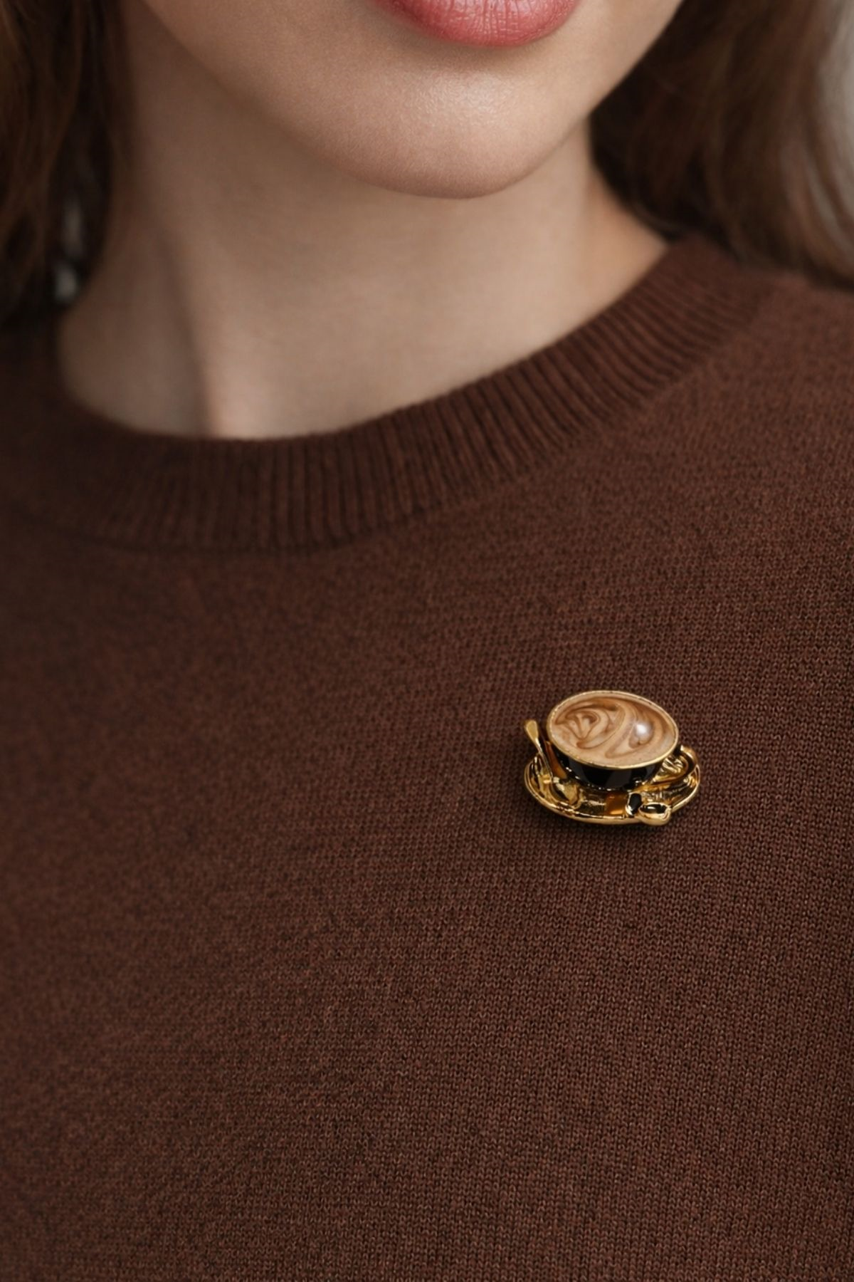 Kahve İğneli Broş