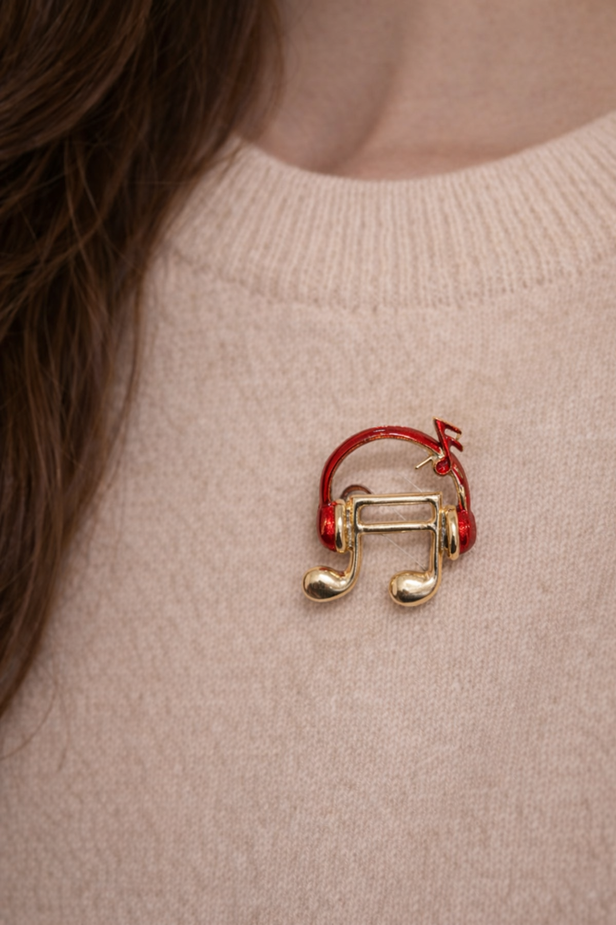 Kırmızı Kulaklı Nota Broş