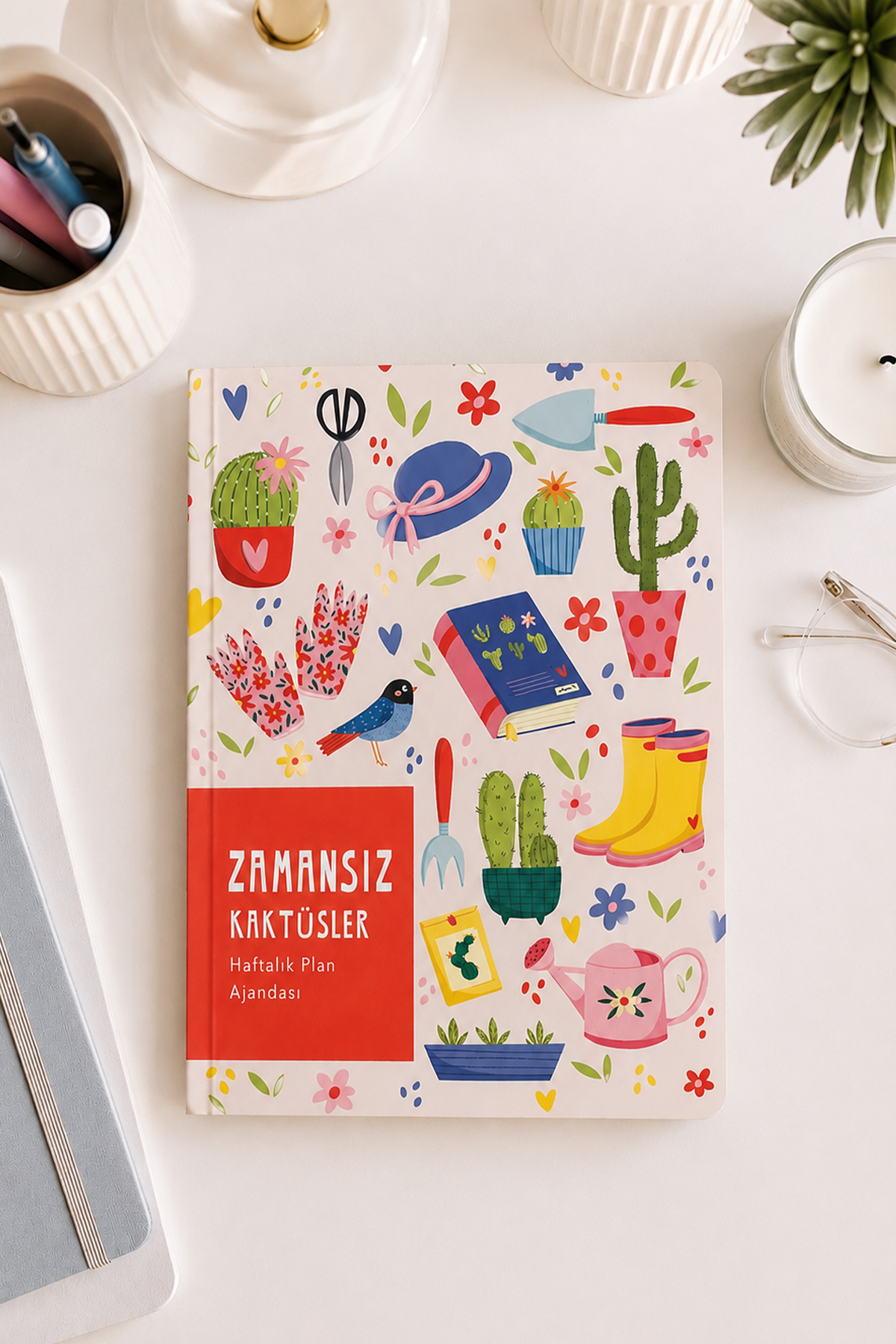 Krem Zeminli Zamansız Kaktüs Plan Ajandası 15X21,5 cm