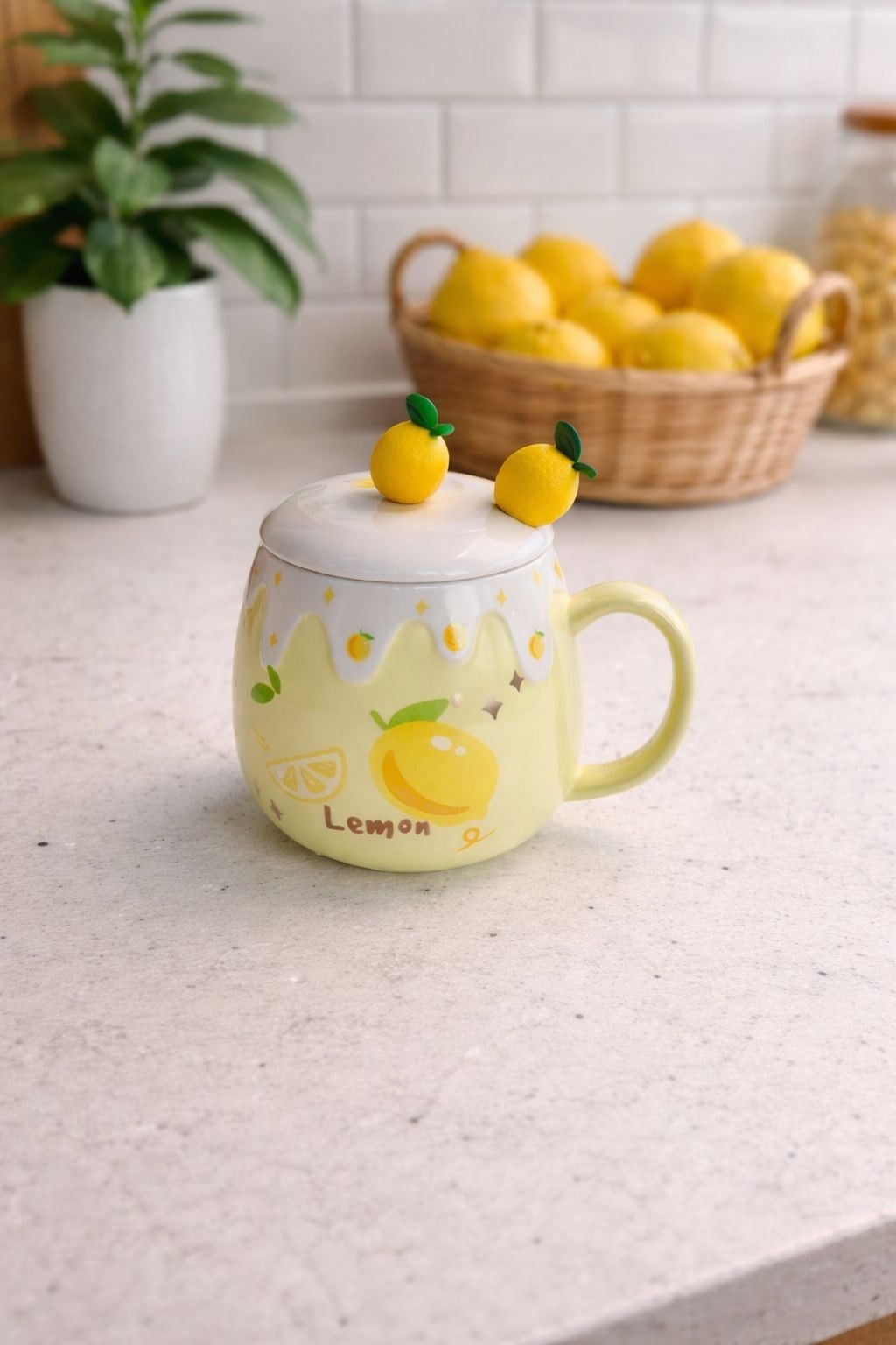 Limon Figürlü Kaşık Kapaklı Kulplu Seramik Kupa 380 Ml