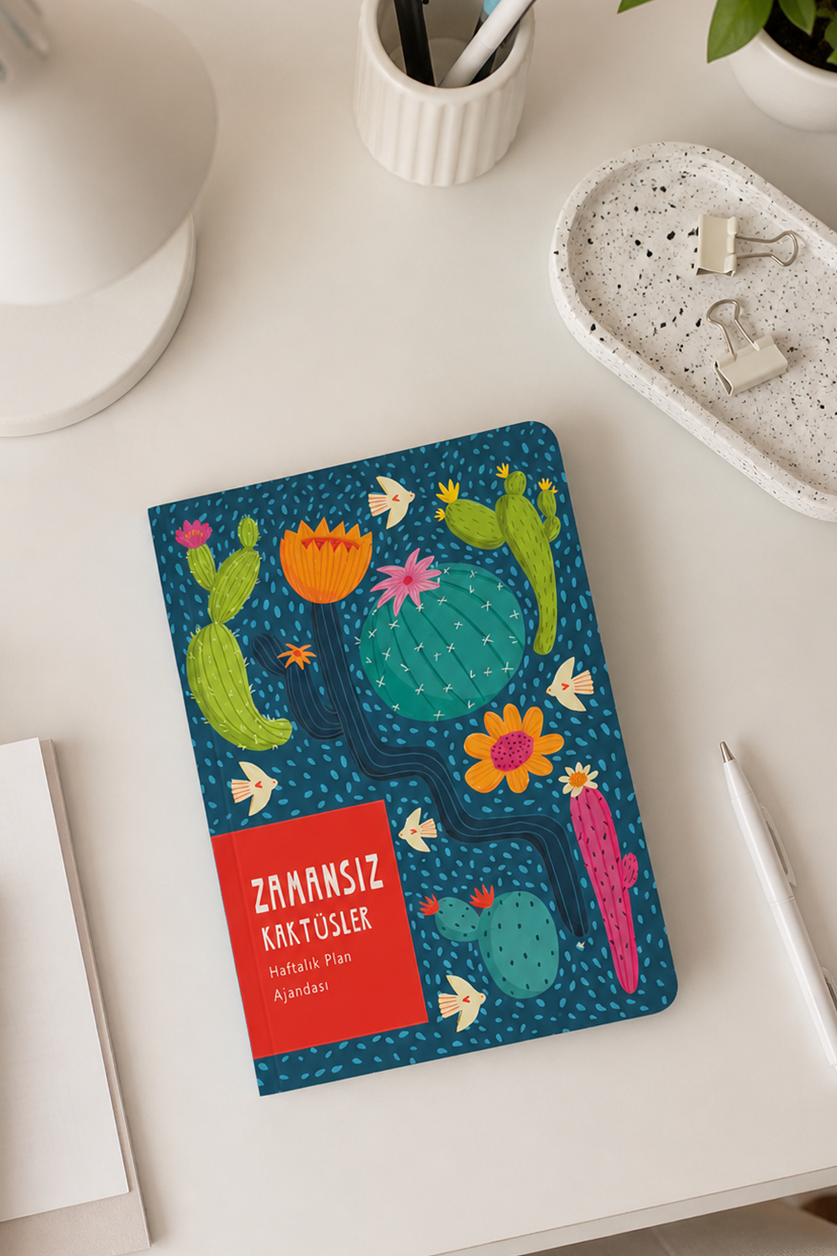 Mavi Zeminli Zamansız Kaktüs Plan Ajandası 15X21,5 cm