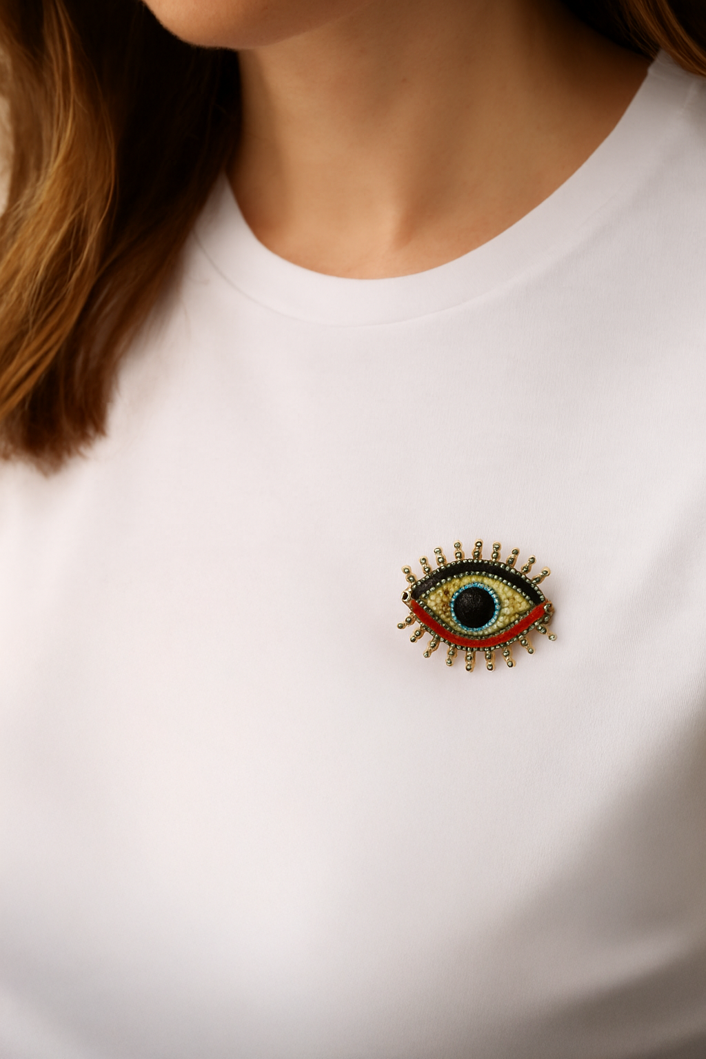 TAŞLI RENKLİ GÖZ İĞNELİ BROŞ