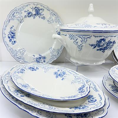 Bernadotte Czech Republic 77 Piece Dinner Set Cobalt