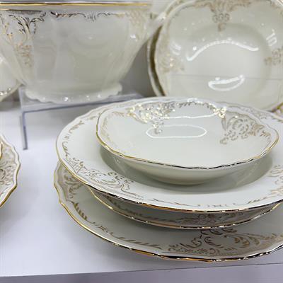 Bernadotte Czech Republic Regalia 77 Piece Dinner Set Gold