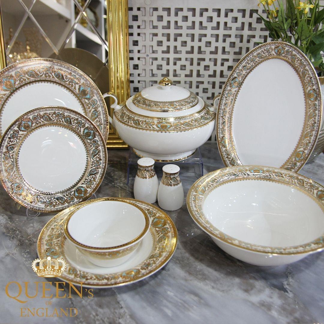 Queen's of England Daisy 61 Piece Porcelain Dinner Set for 12