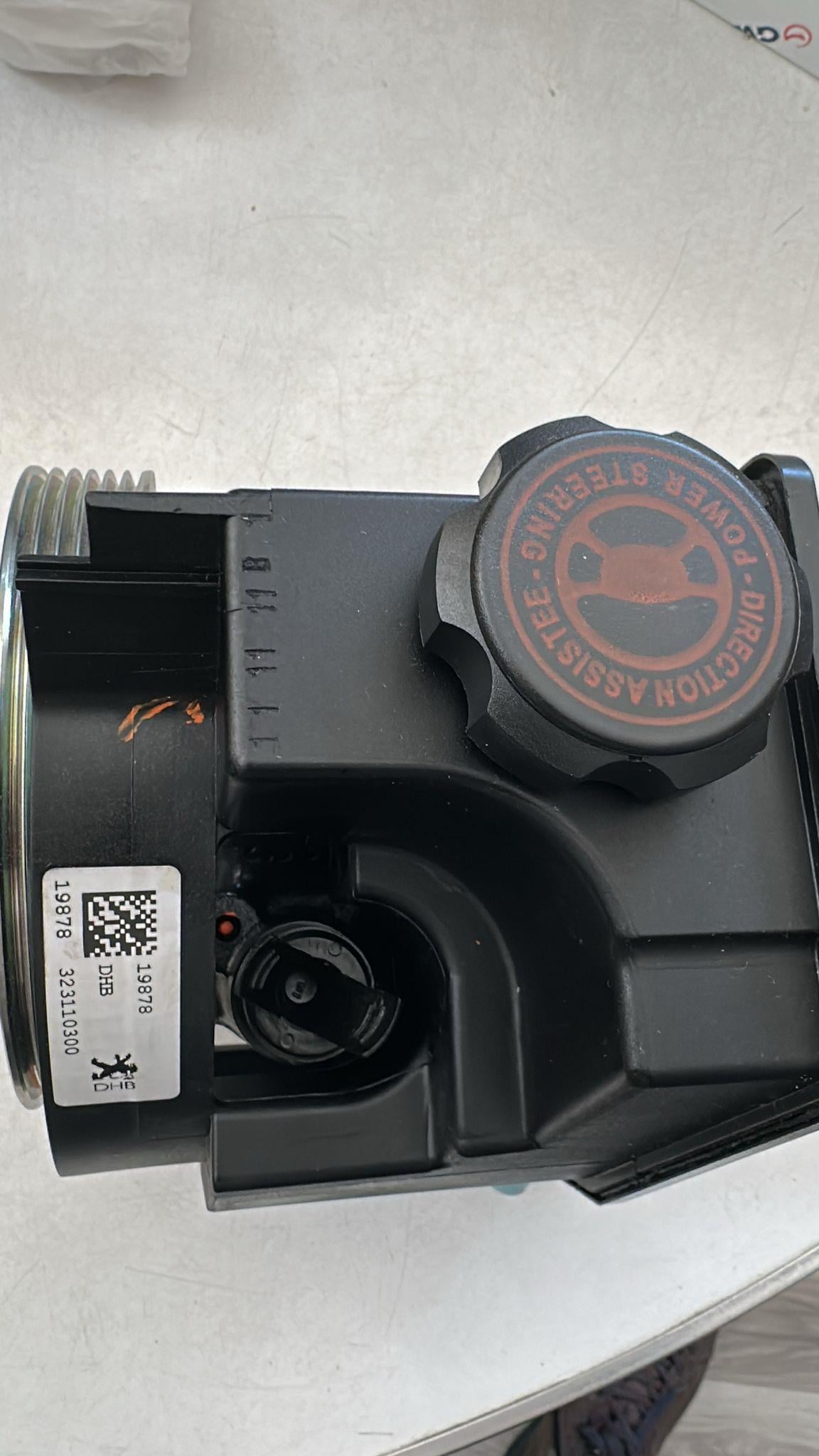 Peugeot 206 1.4 Hdi 98-06 Citroen Berlingo 1.4 1.6 Direksiyon Pompası Bidonlo 4007.V5-4007.Lf-4007.Kx