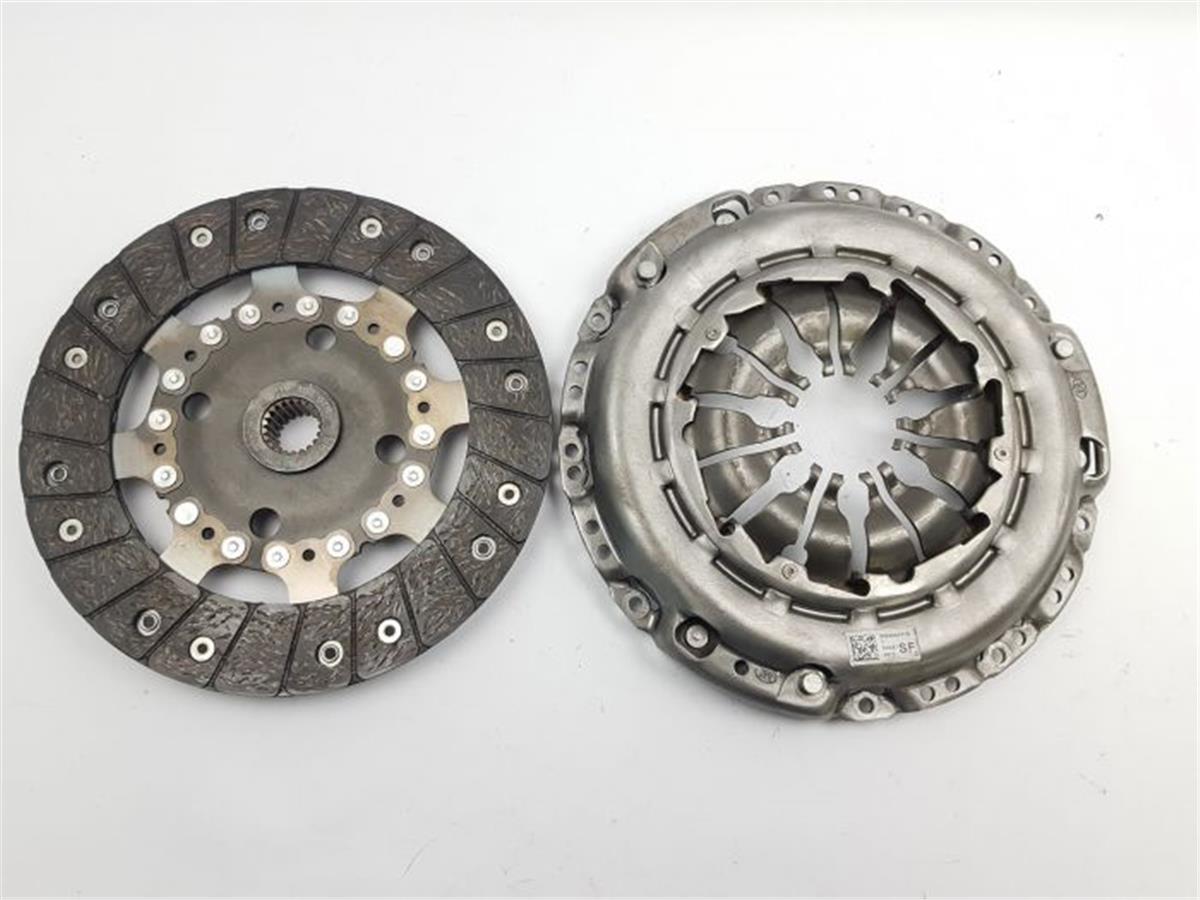 Renault Captur 2 (20>) 1.5 Blue Dci Debriyaj Seti Rulmansız 302051190R