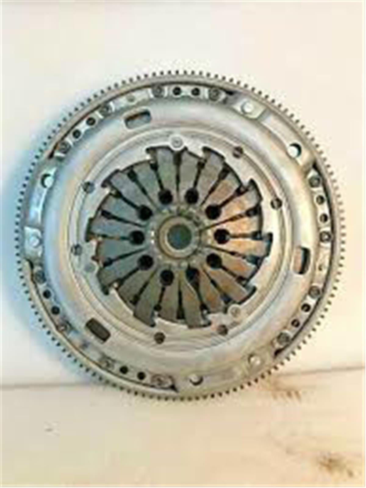 Debriyaj Seti Volanı Golf 4-Bora 2.3 V5 00