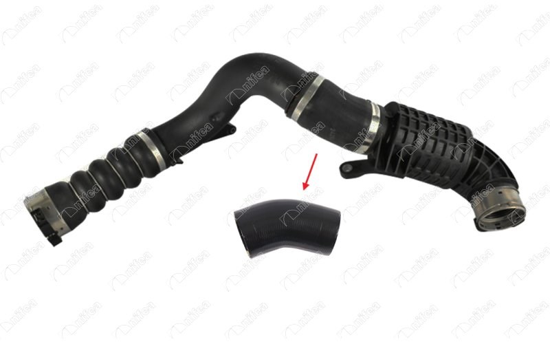 BMW Turbosarj Hortumu Sağ Küçük NIFEA