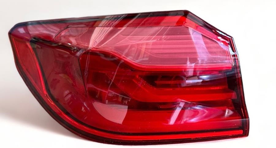 BMW G30 Dış Sağ Stop Lambası GKL