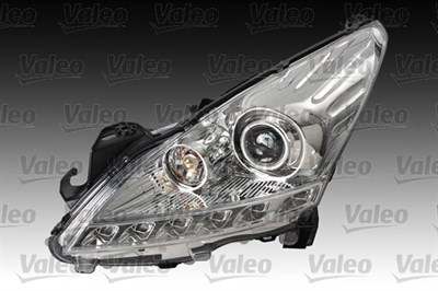 Peugeot 107 Sağ Far Elektrikli Motorlu