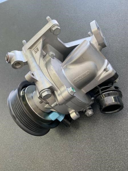 Opel Astra J Devirdaim Su Pompası ve Termostat GM