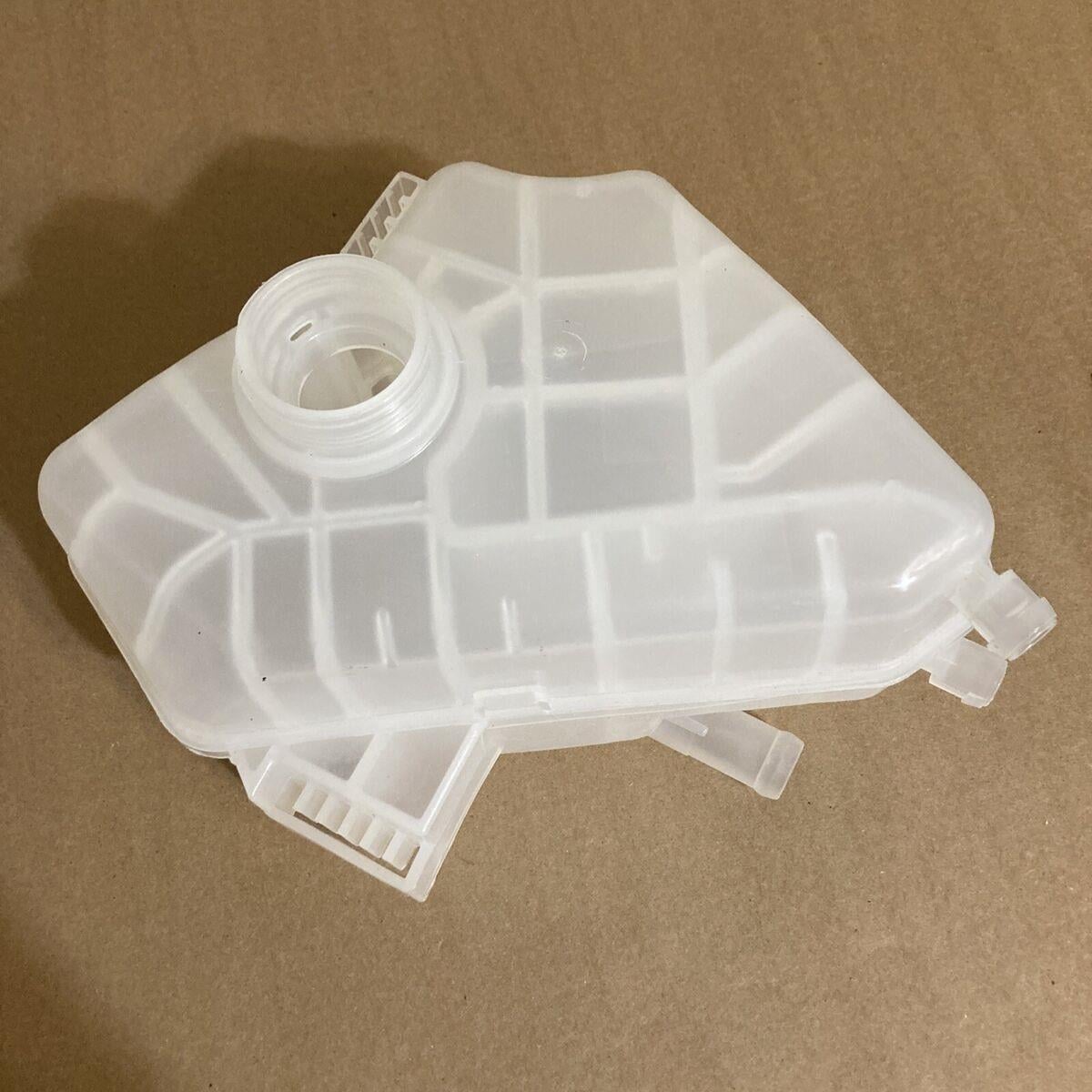 Ford Fiesta Radyatör Yedek Su Deposu 2 Çıkış Ford Otosan 2002-