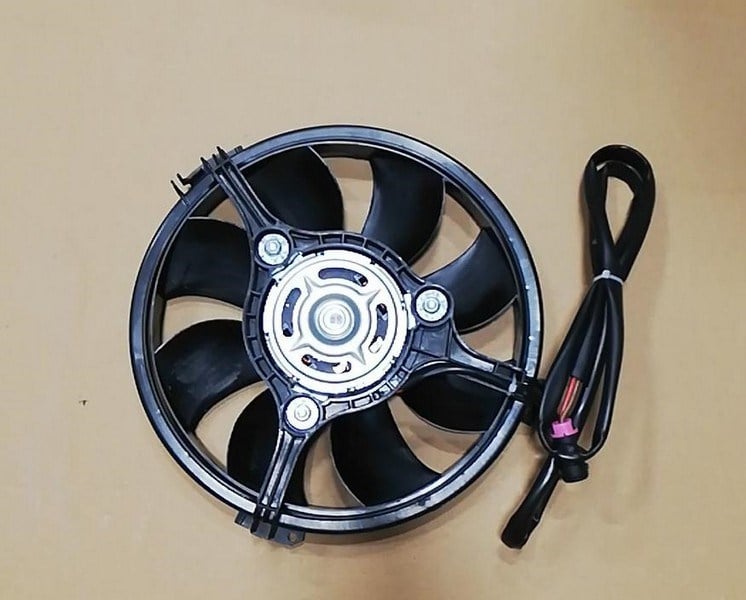 Volkswagen Passat Radyatör Fan Motoru Tek Fan ORIS