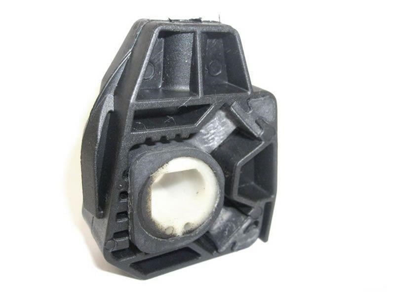 Volkswagen Polo Radyatör Alt Braketi YTT