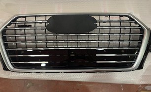 Audi Q7 Ön Panjur Koyu Krom Krom Çizgili Parlak Siyah PRO-A