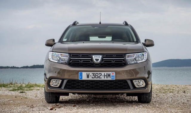 Dacia Sandero 2016- Ön Panjur DOGAN-