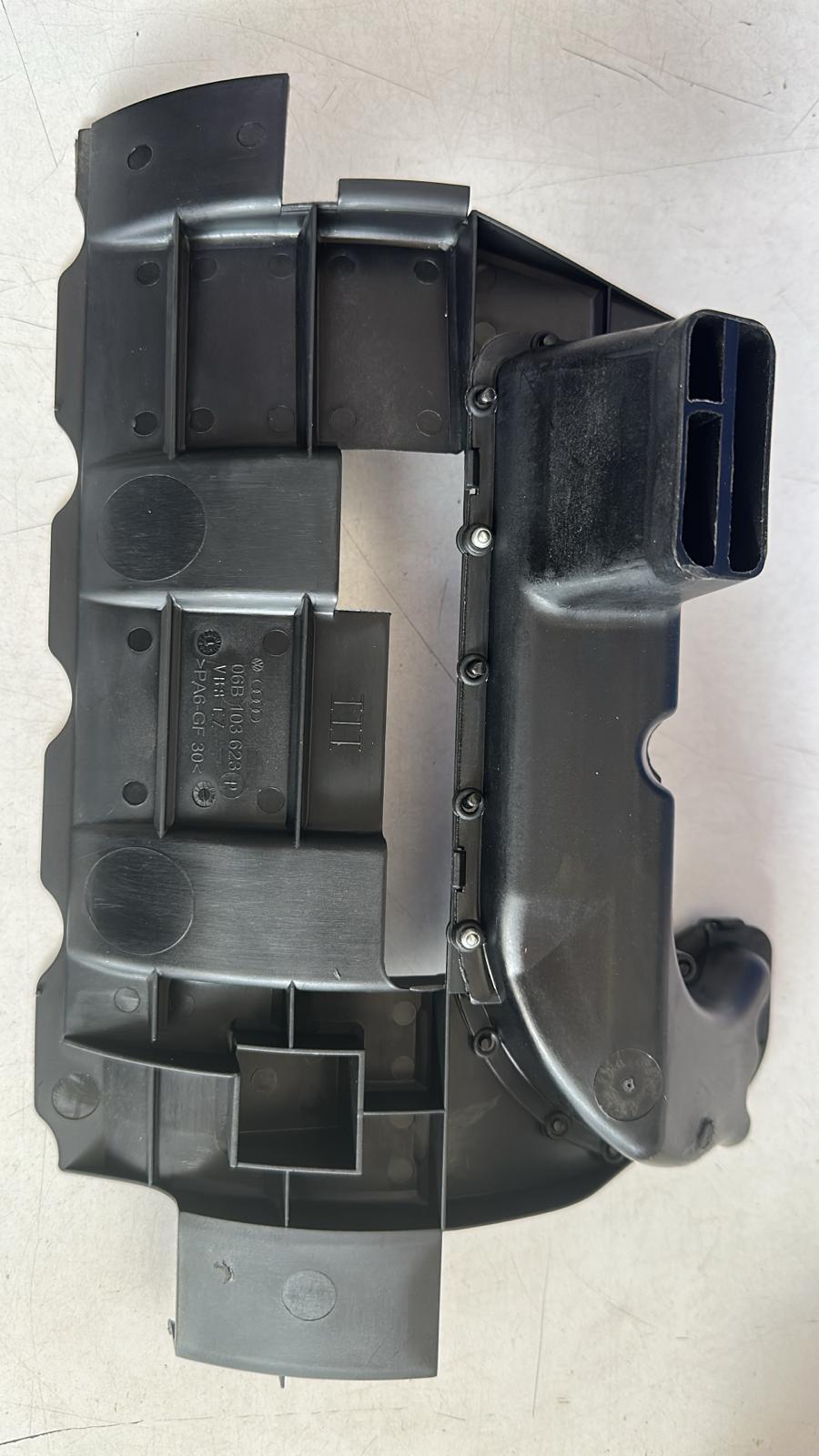 Golf Passat Polo Audı A3 Seat Leon Octavıa Karter Yag Seperatoru Orjinal 06B103623p