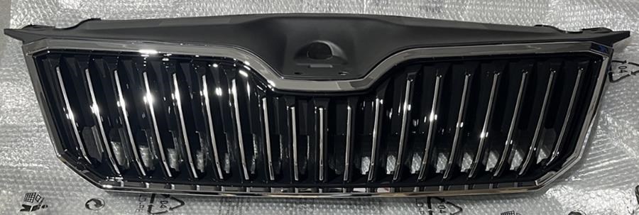 Skoda Superb Ön Panjur Saten Siyah Krom Çizgili Krom Çerçeve PRO-A