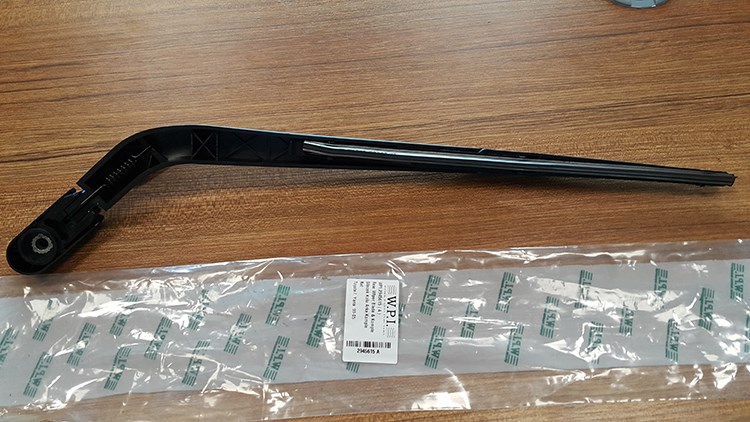 Toyota Yaris Arka Silecek Kolu Komple WPI