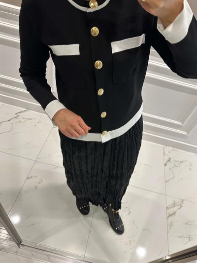 SİYAH ŞERİTLİ TRİKO HIRKA