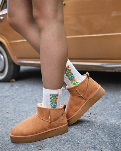 Kadın Kabartmalı Etnik Desenli Çorap Krem