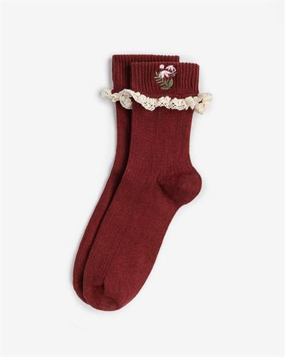 Kadın Dantelli Nakışlı Çorap Bordo