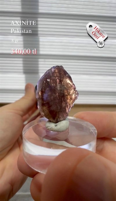AXINITE 8 GR.