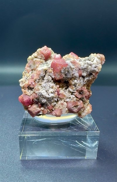 PEMBE GARNET 67 GR.