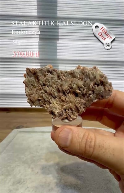 STALAKTİTİK KALSEDON 54 GR.