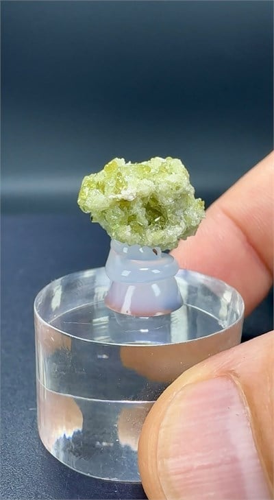 VESUVİANİT 2,4 GR.