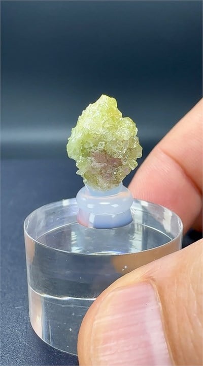 VESUVİANİT 2,4 GR.