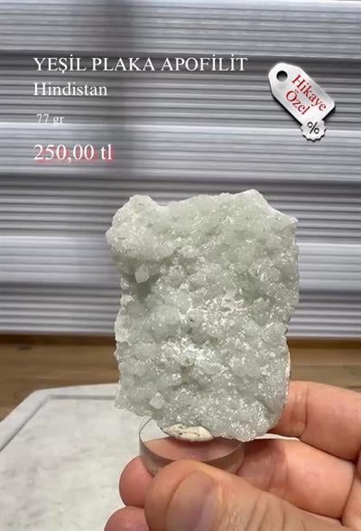 YEŞİL PLAKA APOFİLİT 77 GR.