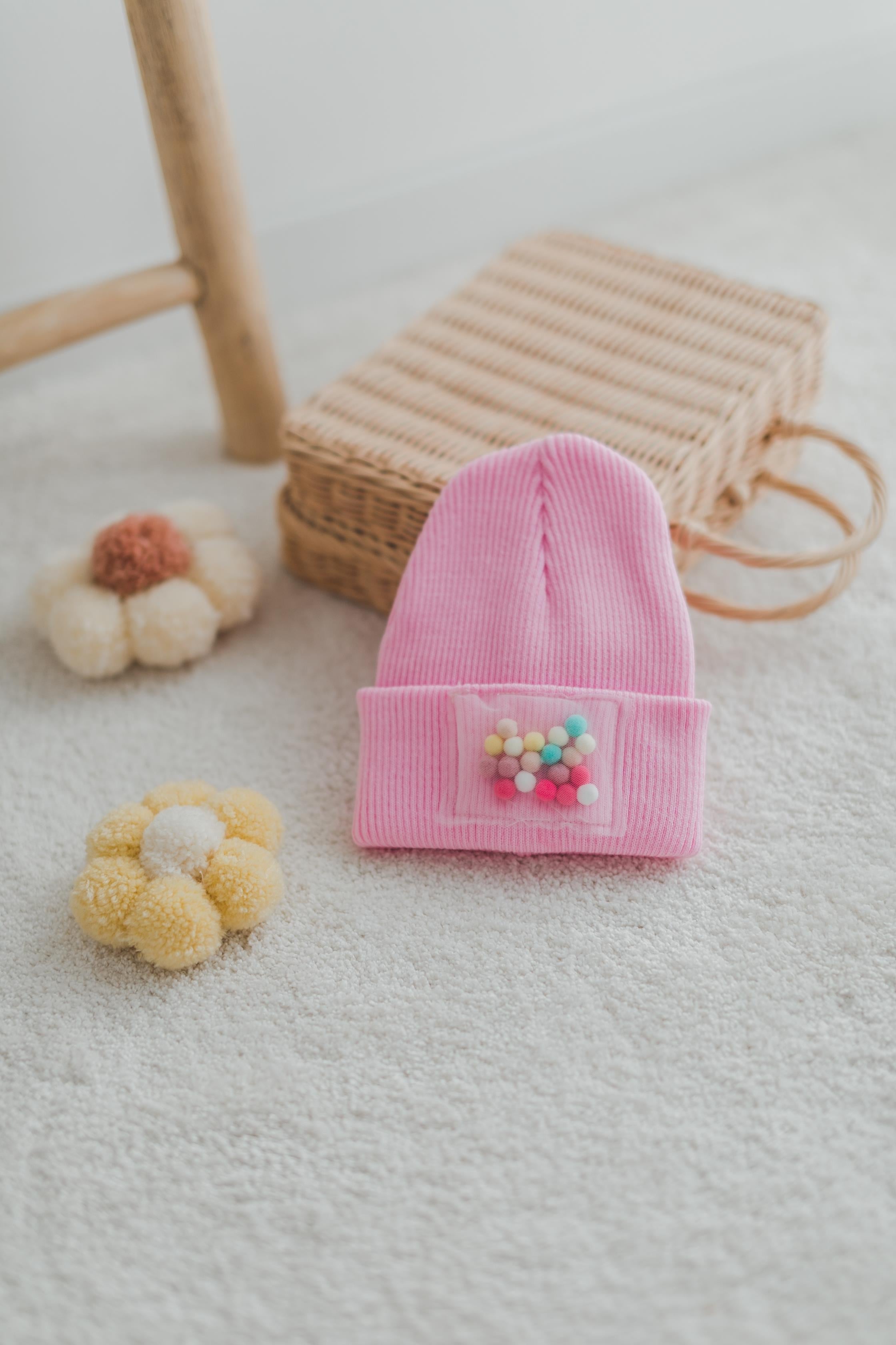 Claire Pembe Ponponlu Bere 