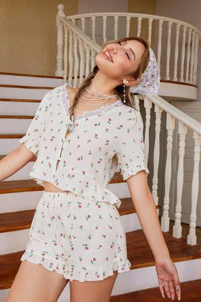 Bella Notte Ekru Çiçek Baskılı Dantel Yakalı Şort Takım 7725