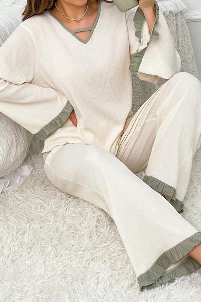 Bella Notte Ekru V Yaka Yeşil Fırfır Detaylı  Pijama Takımo 77170