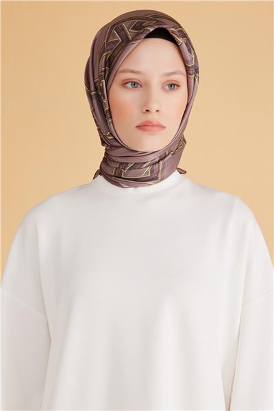 BELLİ ZİNCİR DESEN KRİSTAL EŞARP2006