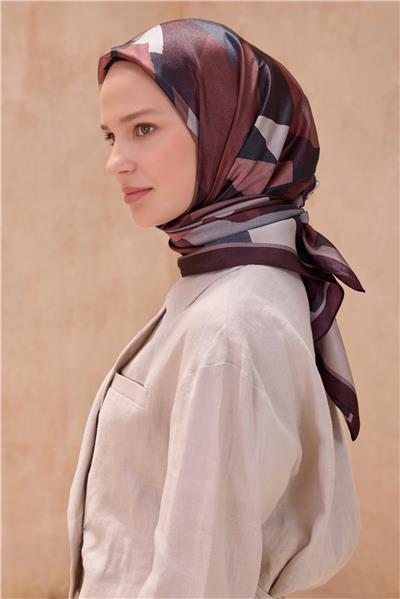 BELLİ FRESH GEOMETRİK KAHVERENGİ KRİSTAL EŞARP 2012