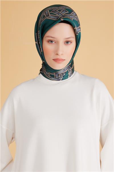 BELLİ ZİNCİR DESEN KRİSTAL EŞARP2006