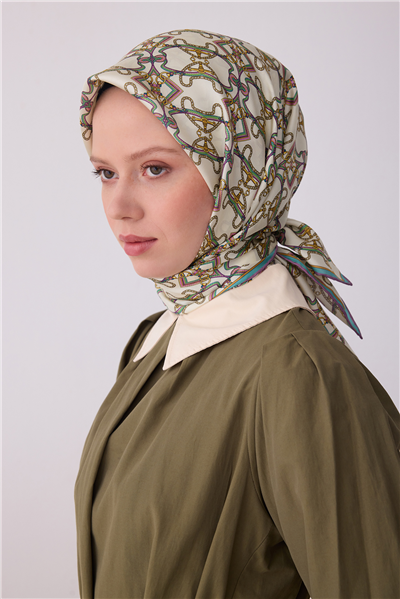 Yeşil Çok Renkli Klasik Desen %100 Twill İpek Eşarp 4328-83
