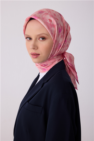 Pembe Çiçek Desen %100 Twill İpek Eşarp 4319-04