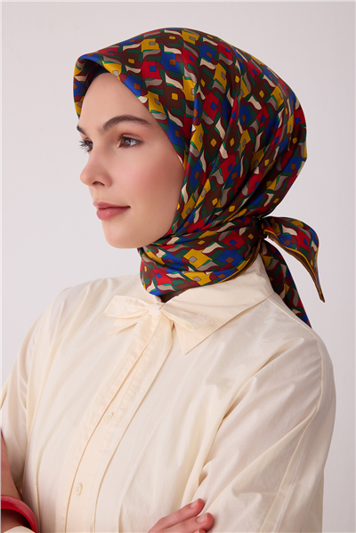 Çok Renkli Geometrik Desen %100 Twill İpek Eşarp 4402-82